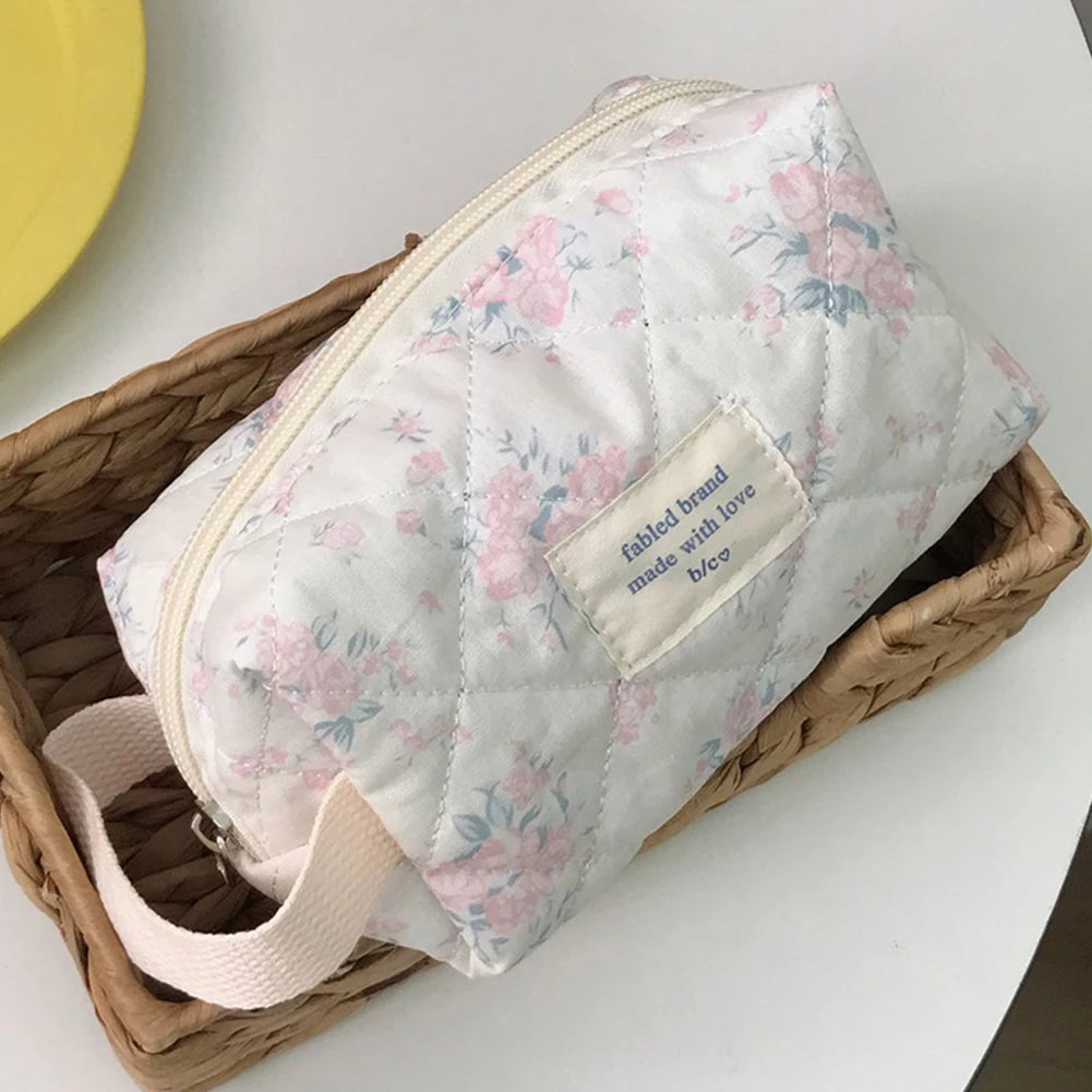 Storage Organizer Floral Puffy Quilted Makeups Bags Flower Printed Cosmetic Pouch Large Travel Cosmetics Bag Makeup Accessory