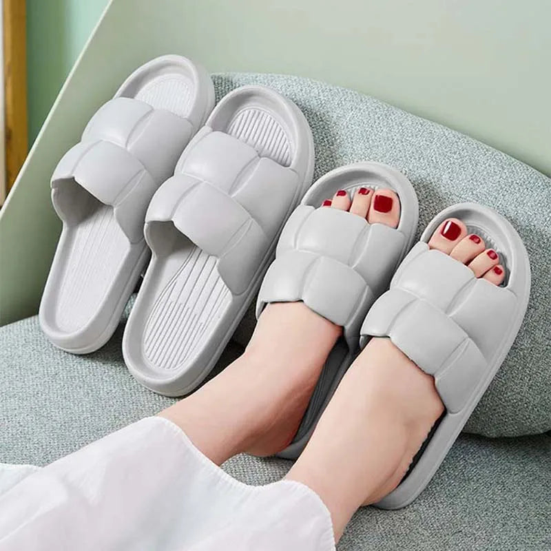 Home Summer Slippers Sandals Home Bathroom Bath Breathable Lightweight Non-slip Soft Indoor Home EVA Men and Women