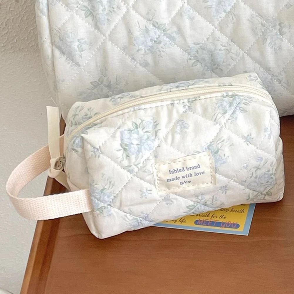 Storage Organizer Floral Puffy Quilted Makeups Bags Flower Printed Cosmetic Pouch Large Travel Cosmetics Bag Makeup Accessory